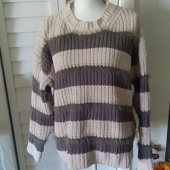 NWT Easel boxy Sweater with soft faux-fur accent along bold gray stripes. Sz. S - Picture 1 of 9